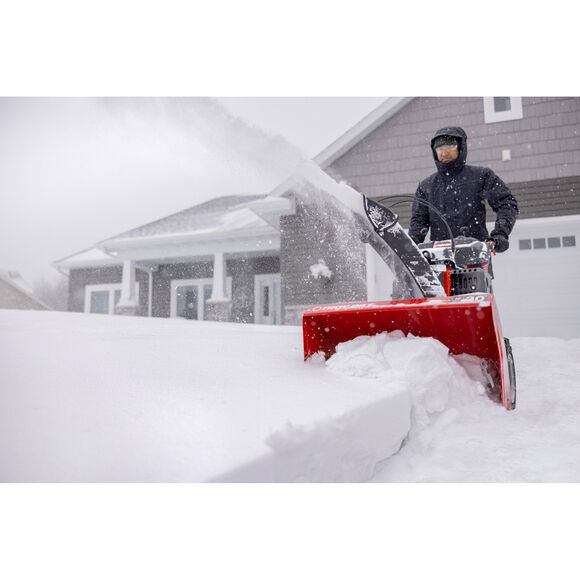 Troy-Bilt&reg; Storm&trade; 3090 Snow Blower Clearing Driveway